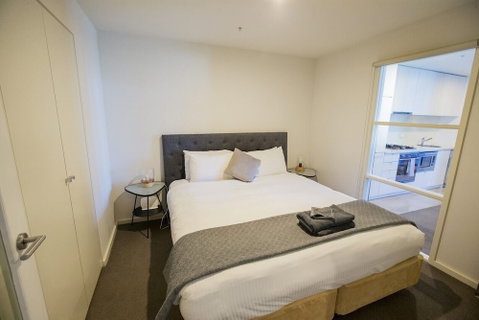 Melbourne Holiday Apartments Flinders Wharf - Accommodation QLD 6