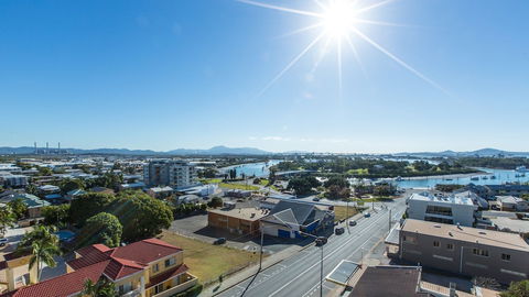 Curtis Central Apartments - Accommodation QLD 4