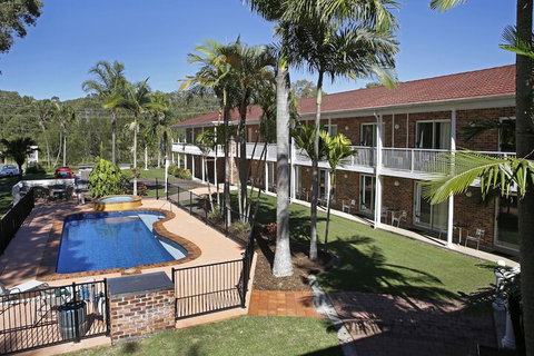 Aston Motel Yamba - Accommodation QLD 2