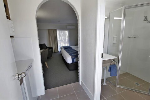 Aston Motel Yamba - Accommodation QLD 6