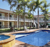 Aston Motel Yamba - Accommodation QLD