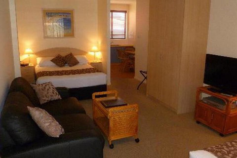 Surf Motel - Accommodation QLD 6