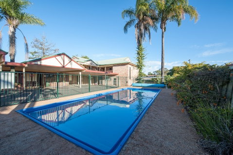 Allan Cunningham Motel - Accommodation QLD 2