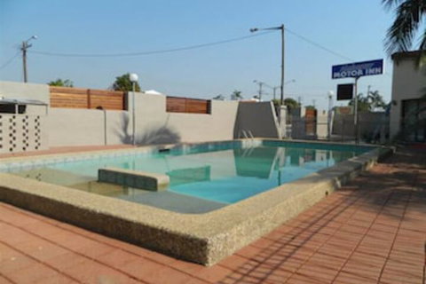 Alabaster Motor Inn Taree - Accommodation QLD 4