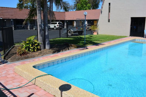 Alabaster Motor Inn Taree - Accommodation QLD 2