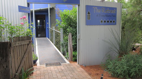 The Retreat At Froog-Moore Park - Accommodation QLD 4