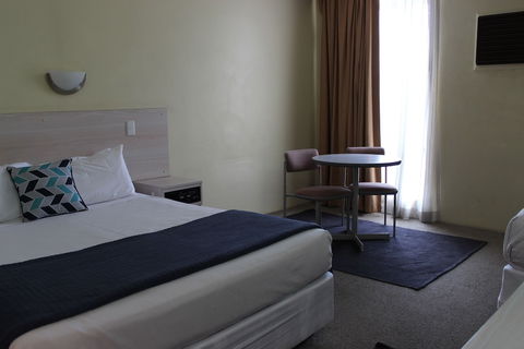 El Toro Motor Inn - Accommodation QLD 5