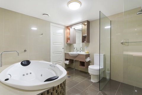 CBD Luxury Accommodation - Accommodation QLD 5
