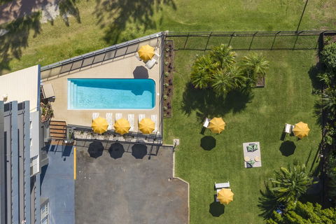 The Mid Pacific - Accommodation QLD 5