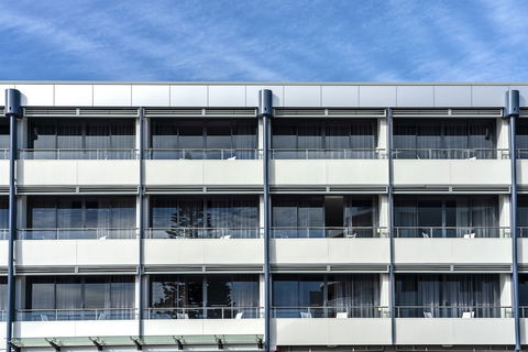 The Mid Pacific - Accommodation QLD 1