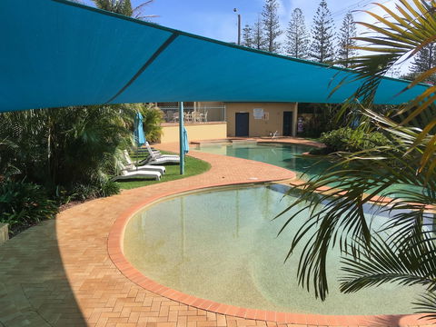 Town Beach Beachcomber Resort - Accommodation QLD 1