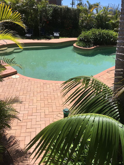 Town Beach Beachcomber Resort - Accommodation QLD 3