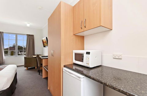 William Dutton Motel - Accommodation QLD 5