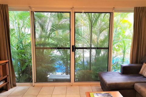 Coral Sea Villas - Accommodation QLD 7