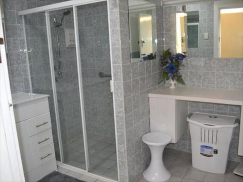 Squatters Cottage - Accommodation QLD 5