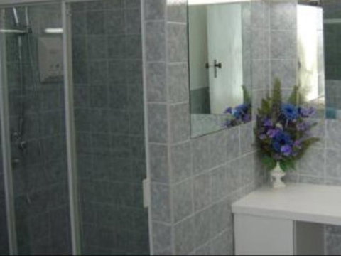 Squatters Cottage - Accommodation QLD 2