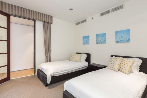 Gallery Serviced Apartments - Accommodation QLD 4