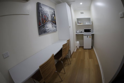 Reign Inn Newcastle - Accommodation QLD 6