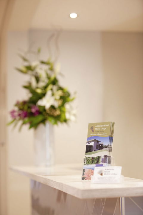 Adelaide Road Motor Lodge - Accommodation QLD 3