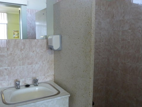 Grand Central Motel - Accommodation QLD 3