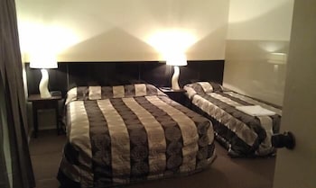 Avalon Motel - Accommodation QLD 6