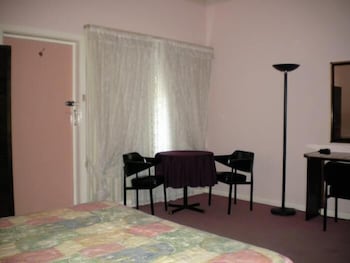 Avalon Motel - Accommodation QLD 3