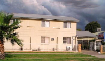 Bondi Motel - Accommodation QLD 2