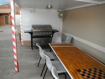 Bondi Motel - Accommodation QLD 0