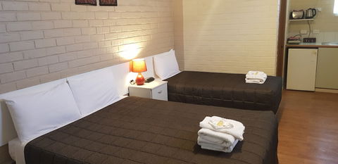 Bondi Motel - Accommodation QLD 4