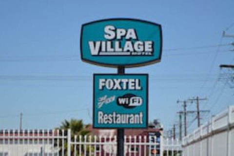 Spa Village Travel Inn - Accommodation QLD 0