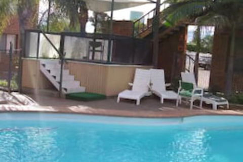 Spa Village Travel Inn - Accommodation QLD 2