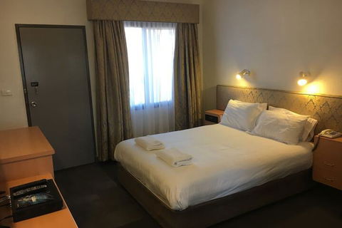 Spa Village Travel Inn - Accommodation QLD 4
