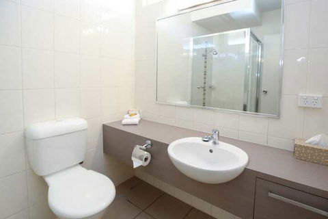 Sandors Motor Inn - Accommodation QLD 7