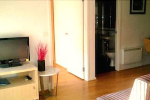 Ozstays Katz Apartments - Accommodation QLD 4