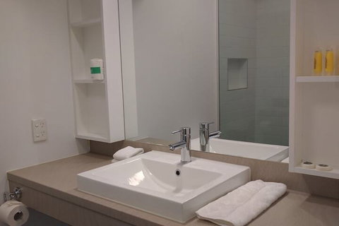 RMIT Village House - Accommodation QLD 4