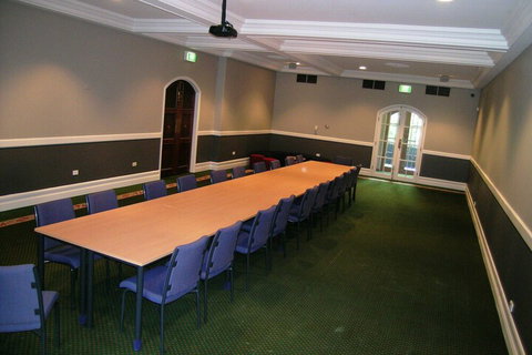 RMIT Village House - Accommodation QLD 5
