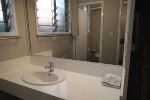 Paradise Lodge Motel - Accommodation QLD 6