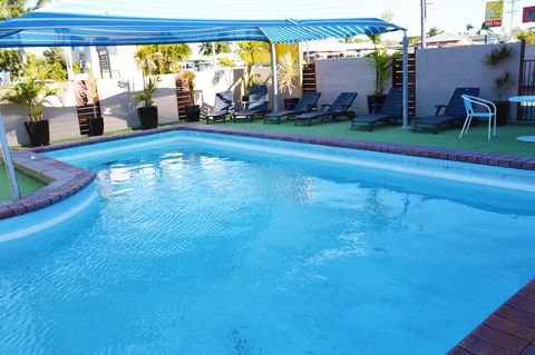 Rover Holiday Units - Accommodation QLD 5