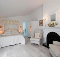 White Dove Cottage Bed  Breakfast - Accommodation QLD