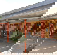 Motel Oasis - Accommodation QLD