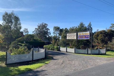 Olde Horsham Motor Inn - Accommodation QLD 2