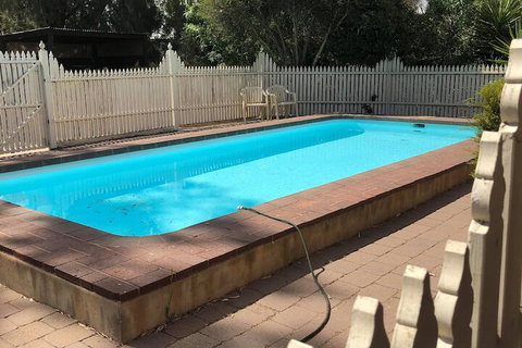 Olde Horsham Motor Inn - Accommodation QLD 4