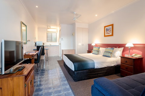 Central Studio Accommodation - Accommodation QLD 3