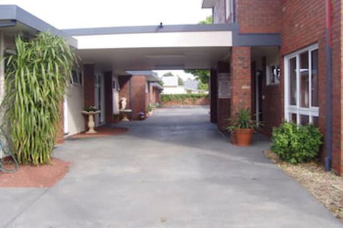 Kardinia Park Motel - Accommodation QLD 1