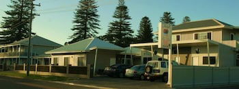 Clearwater Motel Apartments - Accommodation QLD 1