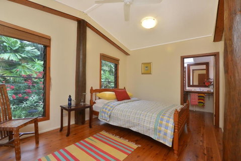 Cow Bay Homestay B & B - Accommodation QLD 1