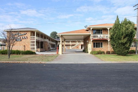 Grand Manor Motor Inn - Queanbeyan - Accommodation QLD 3