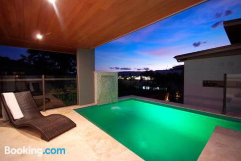 Villa One On Murphy Luxury Holiday Villa - Accommodation QLD 5