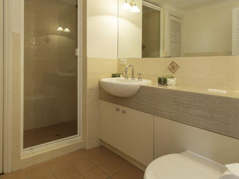 Seascape Holidays 14 Mediterranean - Accommodation QLD 4