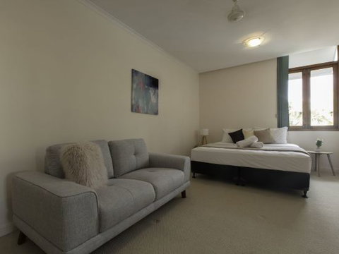 Seascape Holidays 14 Mediterranean - Accommodation QLD 5